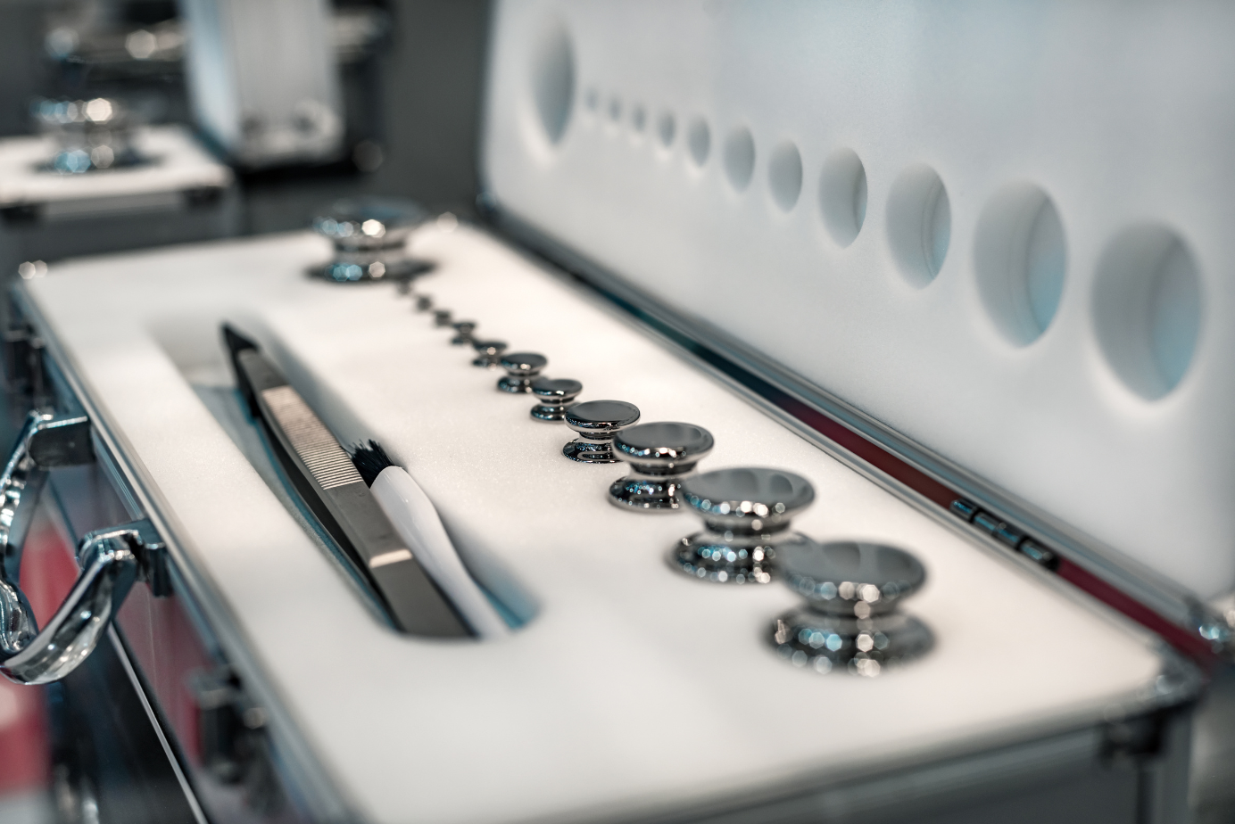 TREINAMENTO DE CALIBRAÇÃO E INCERTEZAS DA MEDIÇÃO